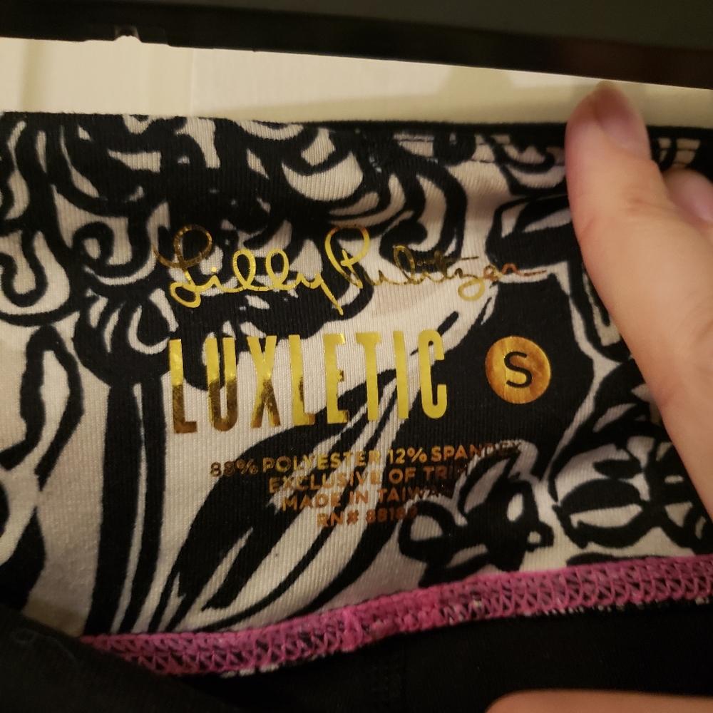 Lilly Pulitzer Luxletic Weekender Leggings with Pink Accents - Picture 5 of 6